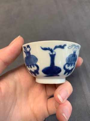 Seven Chinese blue and white cups and six saucers, Kangxi/Yongzheng — photo 46