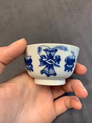 Seven Chinese blue and white cups and six saucers, Kangxi/Yongzheng — photo 54