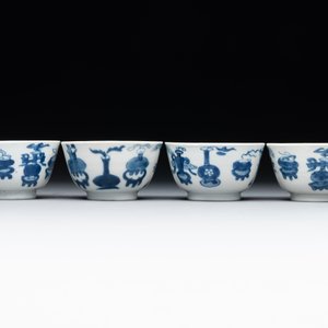 Seven Chinese blue and white cups and six saucers, Kangxi/Yongzheng — photo 10