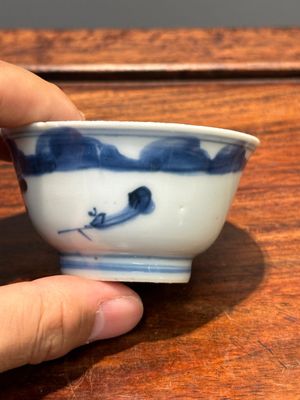 Seven Chinese blue and white cups and six saucers, Transitional period/early Kangxi — 照片 3