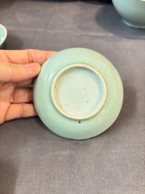 Seven Chinese blue and white, famille rose, and celadon wares, 18/19th C. — foto 11