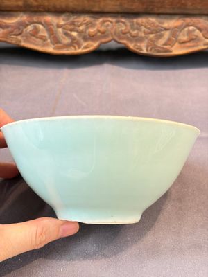 Seven Chinese blue and white, famille rose, and celadon wares, 18/19th C. — foto 3