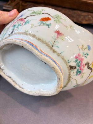Seven Chinese blue and white, famille rose, and celadon wares, 18/19th C. — foto 32