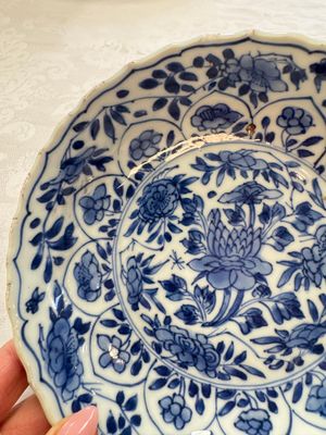 Seven Chinese blue and white plates with figural and floral design, 18/19th C. — photo 44