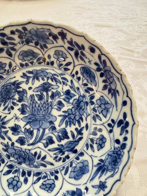Seven Chinese blue and white plates with figural and floral design, 18/19th C. — photo 45