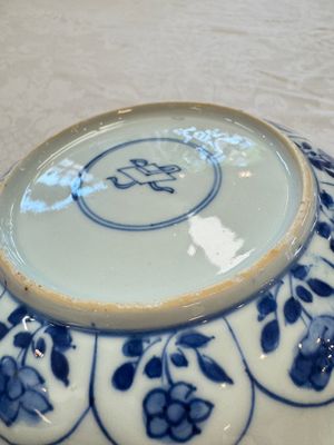 Seven Chinese blue and white plates with figural and floral design, 18/19th C. — photo 52