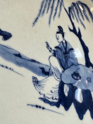Seven Chinese blue and white plates with figural and floral design, 18/19th C. — photo 7