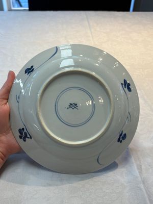 Seven Chinese blue and white plates with floral design, Kangxi — photo 12