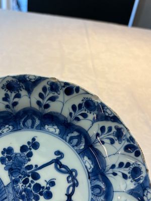 Seven Chinese blue and white plates with floral design, Kangxi — foto 19