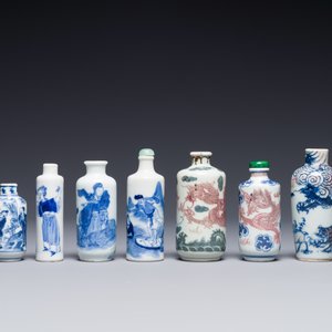 Seven Chinese blue, white and copper-red snuff bottles, Yongle and Yongzheng mark, 19th C. — photo 2