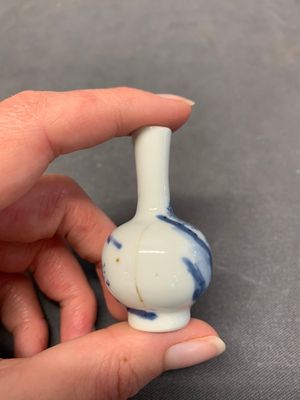 Seven Chinese blue, white and doucai vases, Wanli/Yongzheng/Qianlong mark, 19th C. — photo 8
