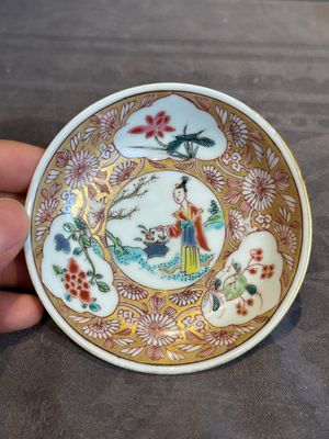 Seven Chinese blue, white and famille rose cups, six saucers and two English-decorated jarlets, Kangxi/Yongzheng — photo 25