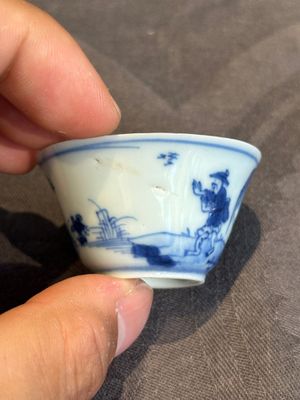 Seven Chinese blue, white and famille rose cups, six saucers and two English-decorated jarlets, Kangxi/Yongzheng — photo 40