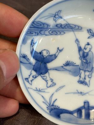 Seven Chinese blue, white and famille rose cups, six saucers and two English-decorated jarlets, Kangxi/Yongzheng — photo 55