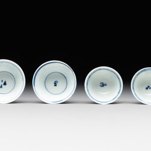 Seven Chinese blue, white and famille rose cups, six saucers and two English-decorated jarlets, Kangxi/Yongzheng — photo 20