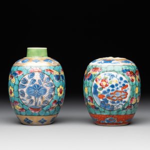 Seven Chinese blue, white and famille rose cups, six saucers and two English-decorated jarlets, Kangxi/Yongzheng — photo 3