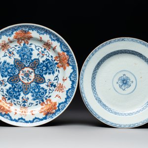 Seven Chinese blue, white, Imari-style and famille rose plates, Kangxi/Qianlong — photo 4