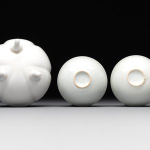 Seven Chinese Dehua blanc de Chine wares, 18th C. and later — photo 11