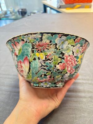 Seven Chinese famille rose bowls with floral design, various marks, 19/20th C. — 照片 2