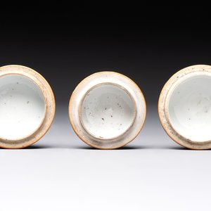 Seven Chinese famille rose capucin-brown-ground covered bowls, Qianlong — photo 15