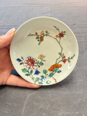 Seven Chinese famille rose cups and eleven saucers with floral design, Qianlong — 照片 21
