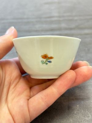 Seven Chinese famille rose cups and eleven saucers with floral design, Qianlong — 照片 26
