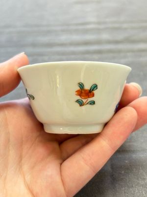 Seven Chinese famille rose cups and eleven saucers with floral design, Qianlong — 照片 44