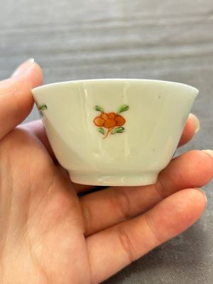 Seven Chinese famille rose cups and eleven saucers with floral design, Qianlong — 照片 56