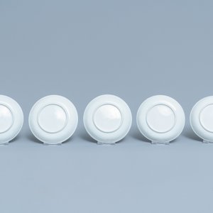 Seven Chinese famille rose cups and five saucers, Qianlong — photo 3