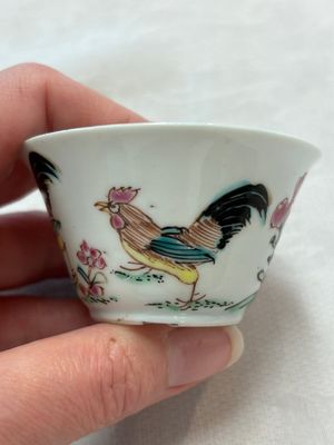 Seven Chinese famille rose cups and saucers, Yongzheng/Qianlong — photo 1