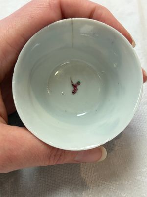 Seven Chinese famille rose cups and saucers, Yongzheng/Qianlong — photo 15