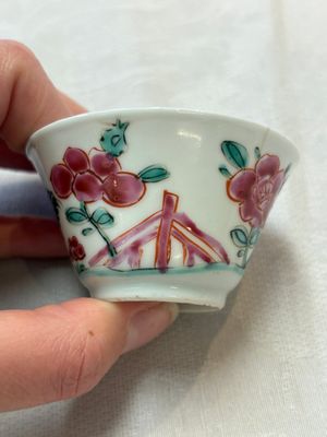 Seven Chinese famille rose cups and saucers, Yongzheng/Qianlong — photo 18