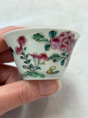 Seven Chinese famille rose cups and saucers, Yongzheng/Qianlong — photo 2