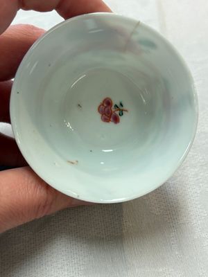 Seven Chinese famille rose cups and saucers, Yongzheng/Qianlong — photo 21