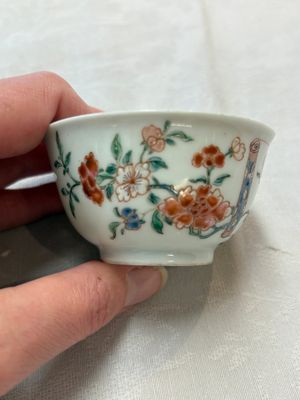 Seven Chinese famille rose cups and saucers, Yongzheng/Qianlong — photo 29