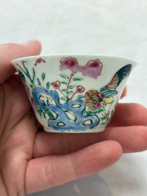 Seven Chinese famille rose cups and saucers, Yongzheng/Qianlong — photo 3