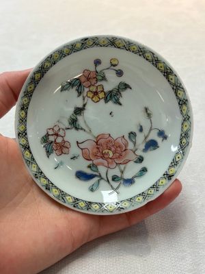 Seven Chinese famille rose cups and saucers, Yongzheng/Qianlong — photo 43