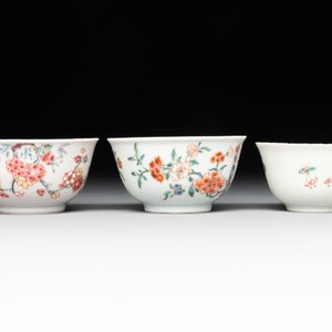Seven Chinese famille rose cups and saucers, Yongzheng/Qianlong — photo 14
