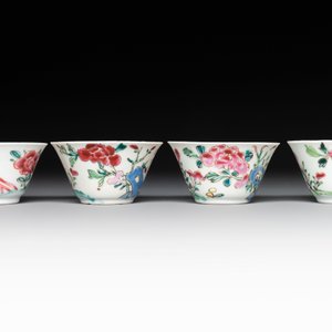 Seven Chinese famille rose cups and saucers, Yongzheng/Qianlong — photo 8