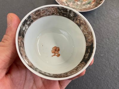 Seven Chinese famille rose cups and seven saucers, Yongzheng/Qianlong — photo 5