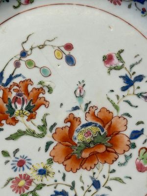 Seven Chinese famille rose 'Madame de Pompadour' plates, Qianlong, ca. 1745 — foto 28