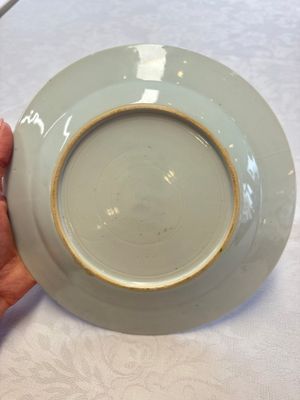 Seven Chinese famille rose plates with floral design, Qianlong — foto 18