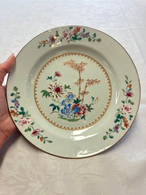 Seven Chinese famille rose plates with floral design, Qianlong — foto 6