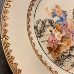 Seven Chinese famille rose plates with Luohan near a tiger, Qianlong — 照片 11