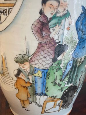 Seven Chinese famille rose vases, 19/20th C. — photo 41