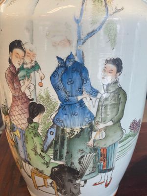Seven Chinese famille rose vases, 19/20th C. — photo 42