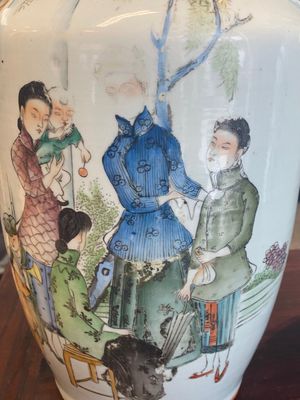 Seven Chinese famille rose vases, 19/20th C. — foto 40