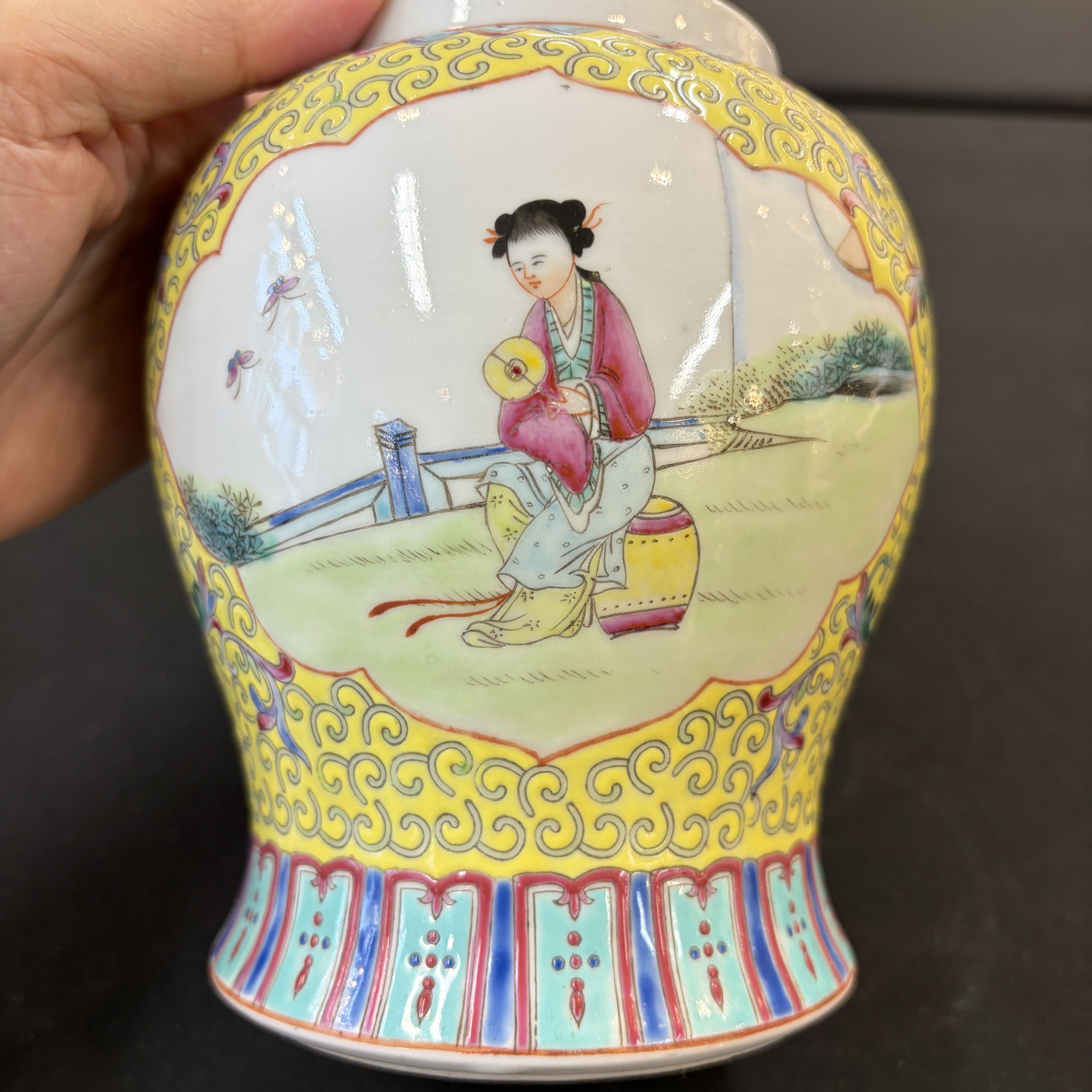 Seven Chinese famille rose, verte and monochrome wares — 照片 72