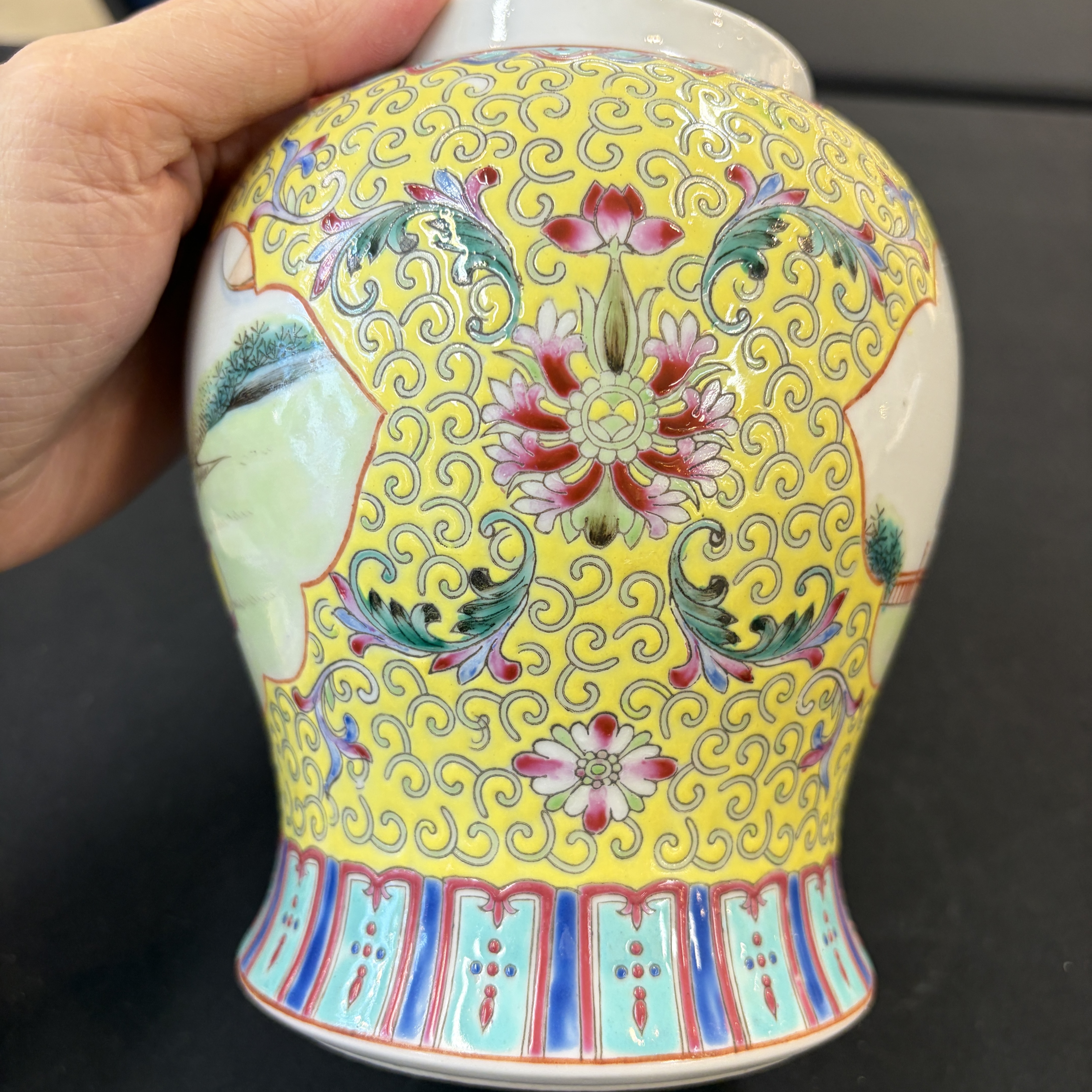 Seven Chinese famille rose, verte and monochrome wares — 照片 74
