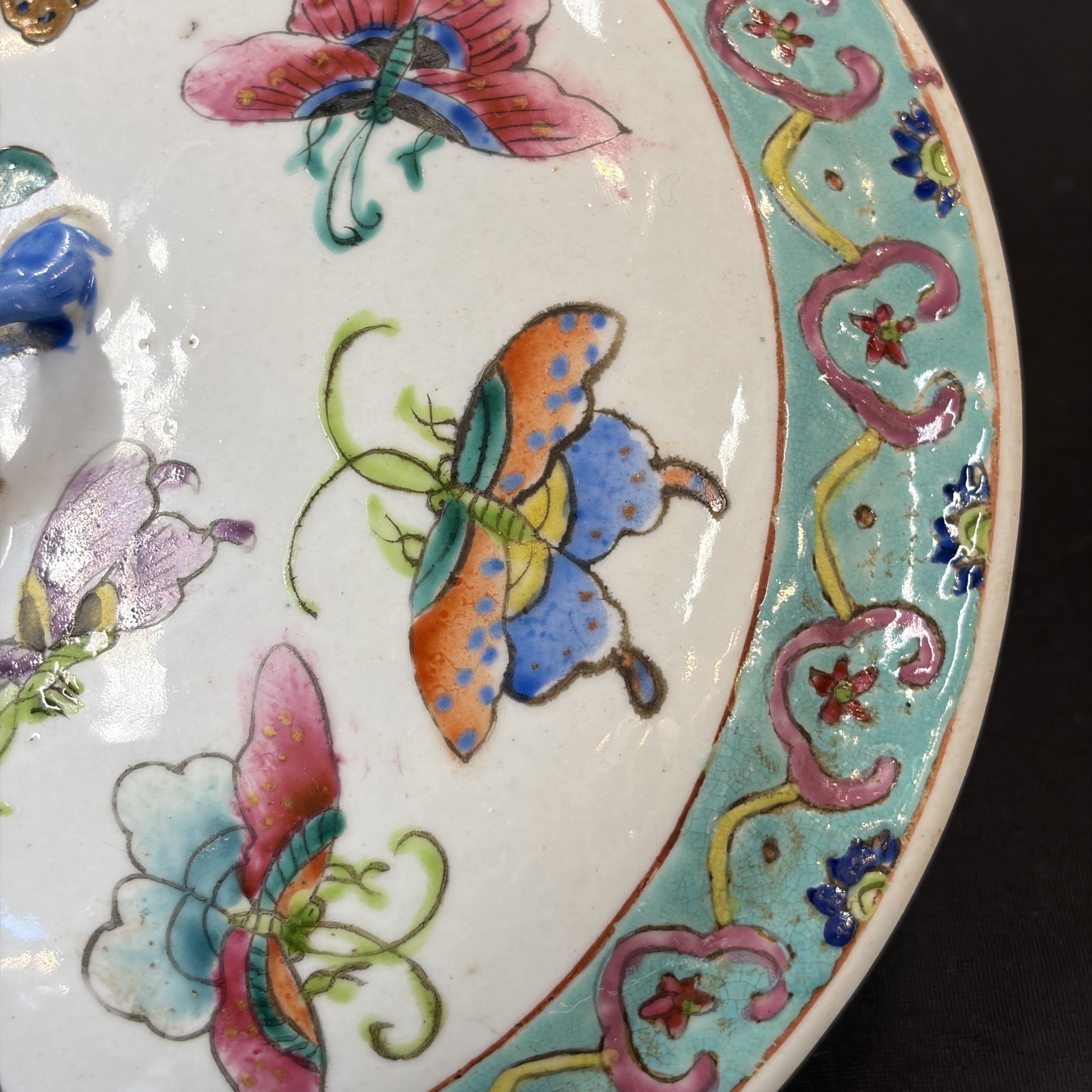 Seven Chinese famille rose, verte and monochrome wares — 照片 81